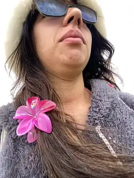 Maggie Fox3 online show from 13, 4, 2026