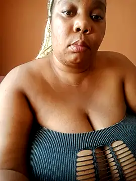 Snapshot of Lovelyboobs01 chatting on 22, 1, 2025 Lovelyboobs01 online show from 22, 1, 2025