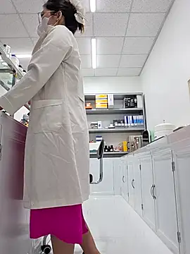 HinaLovely online show from 2, 4, 2026