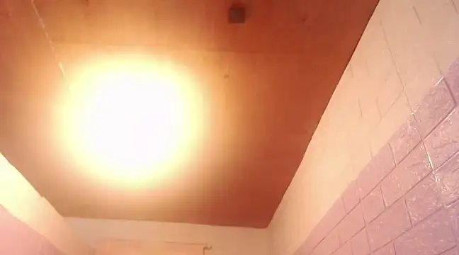 Alwinafox online show from 9, 3, 2025