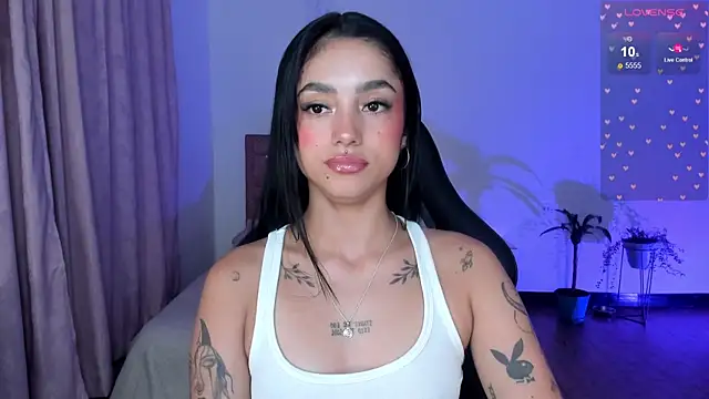 Lizzie corner v online show from 21, 4, 2026