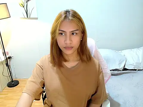 Snapshot of luxxy_grand chatting on 9, 7, 2026 luxxy grand online show from 9, 7, 2026