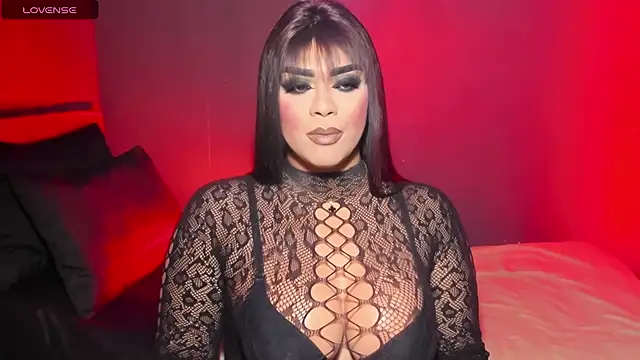 Snapshot of VictoriaEliz chatting on 5, 11, 2025 VictoriaEliz online show from 5, 11, 2025