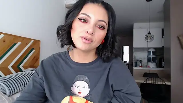 Snapshot of alexademie1 chatting on 21, 12, 2024 alexademie1 online show from 21, 12, 2024