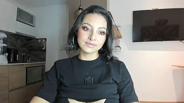 Snapshot of alexademie1 chatting on 5, 1, 2025 alexademie1 online show from 5, 1, 2025