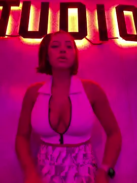 Snapshot of alexademie1 chatting on 15, 1, 2025 alexademie1 online show from 15, 1, 2025