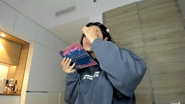 Snapshot of alexademie1 chatting on 6, 10, 2025 alexademie1 online show from 6, 10, 2025