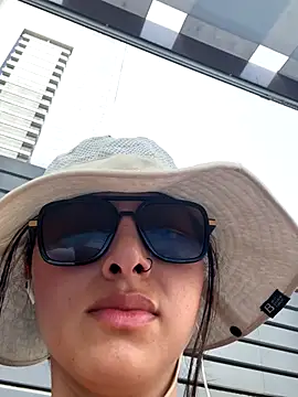 Snapshot of alexademie1 chatting on 21, 10, 2025 alexademie1 online show from 21, 10, 2025