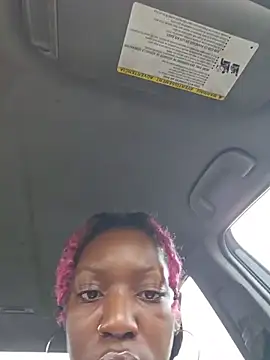 Snapshot of oliviaprettypussy chatting on 27, 5, 2026 oliviaprettypussy online show from 27, 5, 2026