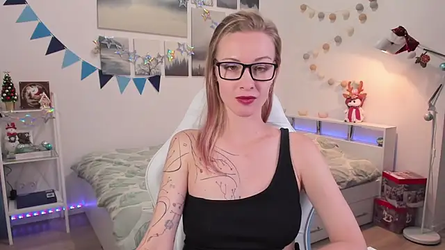 MissRightX online show from 9, 12, 2024