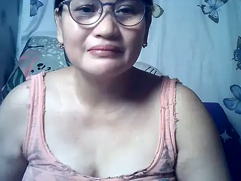 Snapshot of Amazing_Angel22 chatting on 5, 7, 2026 Amazing Angel22 online show from 5, 7, 2026