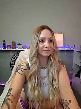 Snapshot of Jan_ina chatting on 1, 1, 2025 Jan ina online show from 1, 1, 2025