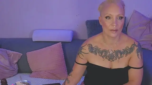 Snapshot of Jan_ina chatting on 24, 9, 2025 Jan ina online show from 24, 9, 2025