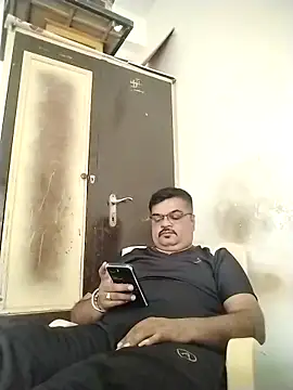 Desi Londa 143 online show from 11, 4, 2026