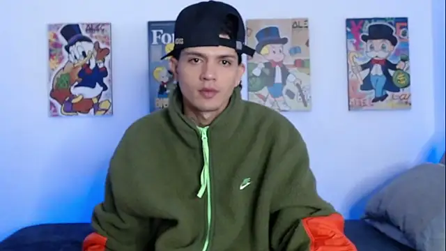 Snapshot of andersonZ998 chatting on 14, 2, 2025 andersonZ998 online show from 14, 2, 2025