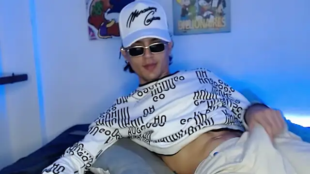 Snapshot of andersonZ998 chatting on 20, 2, 2025 andersonZ998 online show from 20, 2, 2025