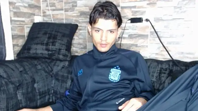 Snapshot of andersonZ998 chatting on 15, 3, 2025 andersonZ998 online show from 15, 3, 2025