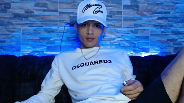 Snapshot of andersonZ998 chatting on 18, 3, 2025 andersonZ998 online show from 18, 3, 2025