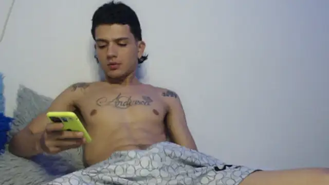 Snapshot of andersonZ998 chatting on 2, 10, 2025 andersonZ998 online show from 2, 10, 2025