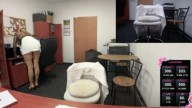 legsLONG online show from 9, 1, 2025