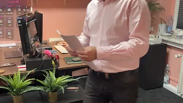 legsLONG online show from 25, 10, 2025