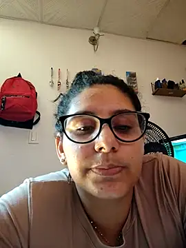 DanielleEvans  online show from 21, 2, 2025