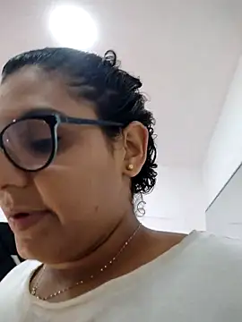 DanielleEvans  online show from 9, 3, 2025