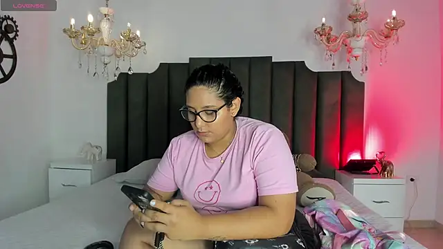 DanielleEvans  online show from 9, 9, 2025