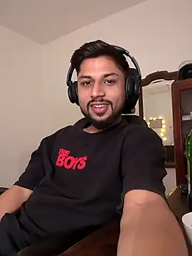 Snapshot of _IRRESISTIBLE_ chatting on 28, 2, 2025 IRRESISTIBLE online show from 28, 2, 2025