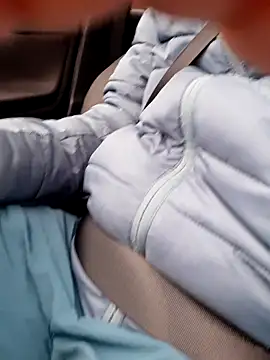 Snapshot of feathersify chatting on 15, 12, 2025 feathersify online show from 15, 12, 2025