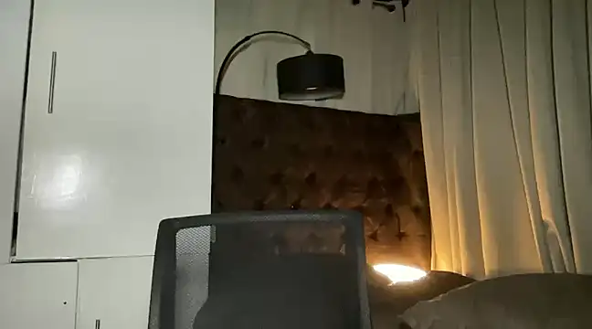 Lilly cruz online show from 11, 12, 2024