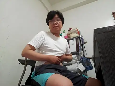 Snapshot of ksshp9502 chatting on 15, 9, 2025 ksshp9502 online show from 15, 9, 2025