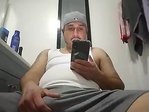 Snapshot of thickcocklatino chatting on 16, 1, 2025 thickcocklatino online show from 16, 1, 2025