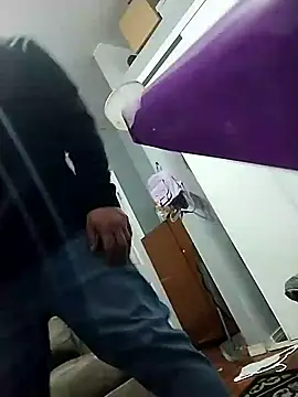 Snapshot of thickcocklatino chatting on 22, 1, 2025 thickcocklatino online show from 22, 1, 2025