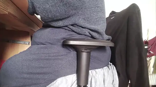 Snapshot of chubbysmallcock@xh chatting on 1, 3, 2025 chubbysmallcockxh online show from 1, 3, 2025