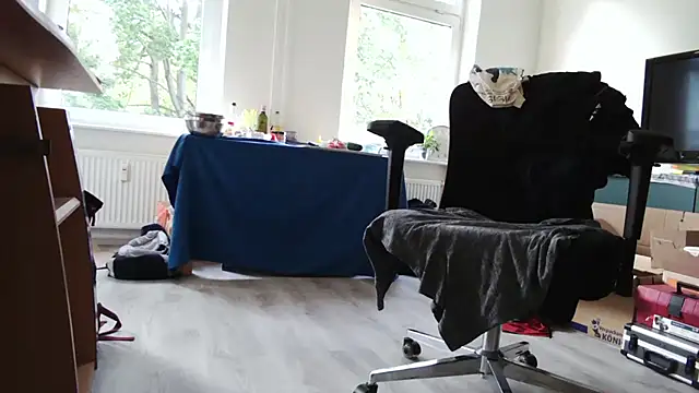 Snapshot of chubbysmallcock@xh chatting on 14, 9, 2025 chubbysmallcockxh online show from 14, 9, 2025