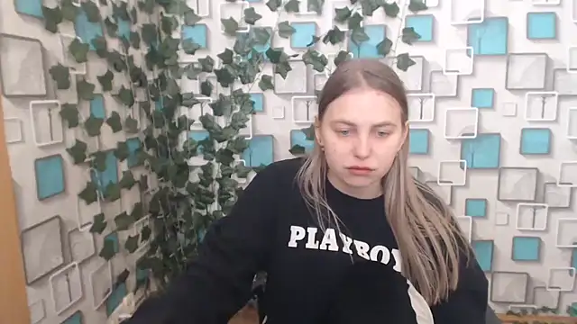 klerkarina online show from 3, 3, 2025