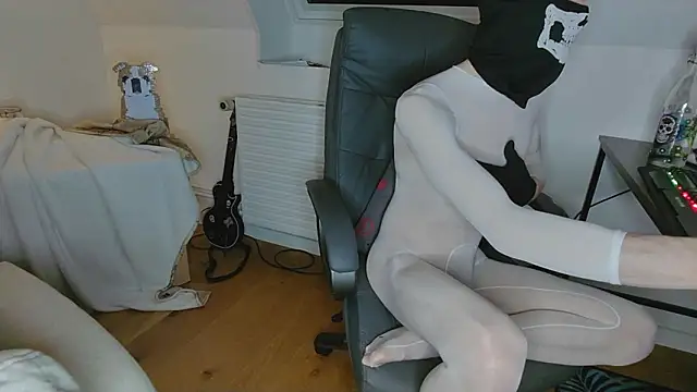 Nyl0nnickb0y online show from 2, 3, 2026