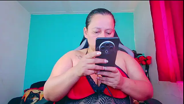 Diana Lozano online show from 1, 12, 2025