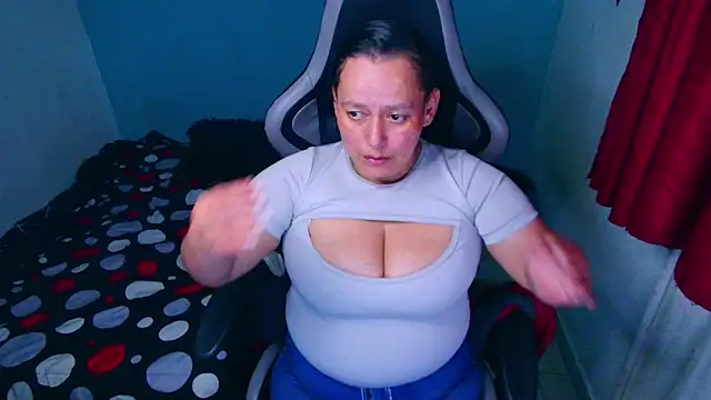 Snapshot of Diana_Lozano chatting on 19, 7, 2026 Diana Lozano online show from 19, 7, 2026