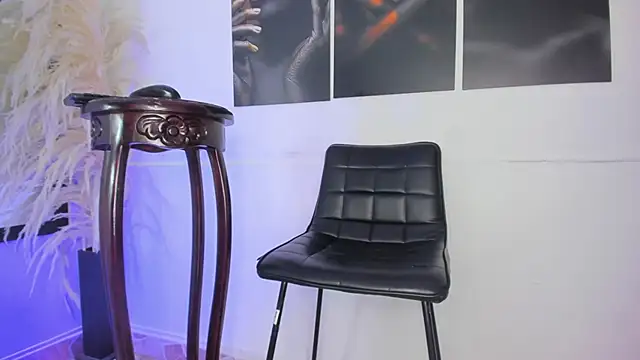 Snapshot of Sophia_Cameron chatting on 8, 2, 2025 Sophia Cameron online show from 8, 2, 2025