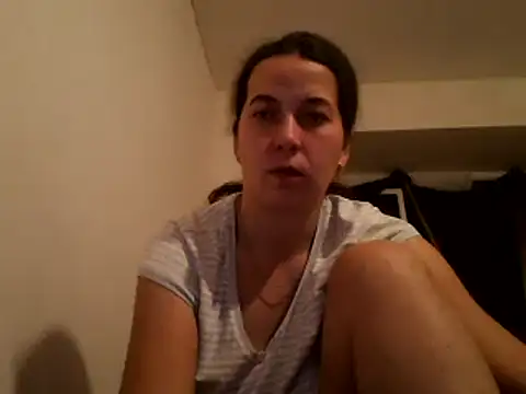 Snapshot of Tamilashaa chatting on 4, 1, 2025 Tamilashaa online show from 4, 1, 2025