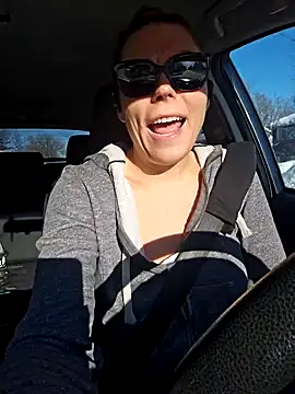 Ellie-L-Elizabeth online show from 5, 2, 2025