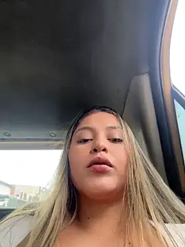 lunablossom  online show from 17, 5, 2026