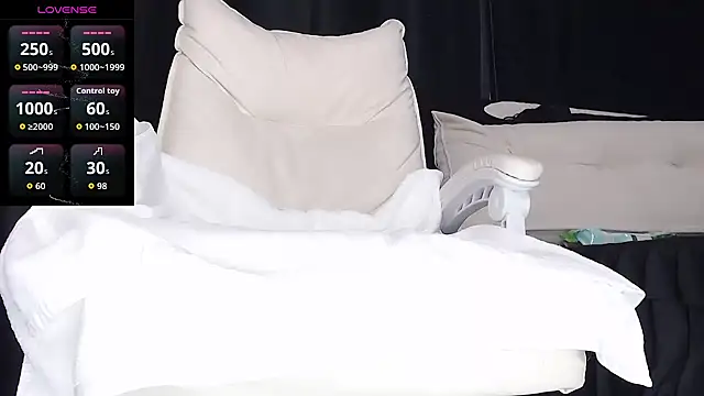 qianqian  online show from 28, 11, 2025