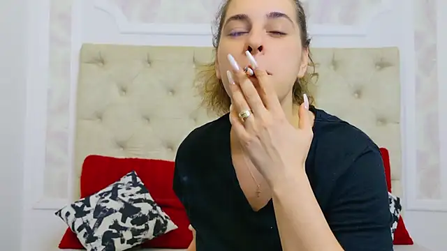 KarinaNoir online show from 28, 2, 2025