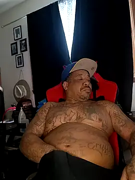 yellowwetfox online show from 2, 2, 2025