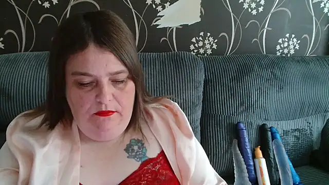 HouseWifeWhore Milf online show from 23, 9, 2025