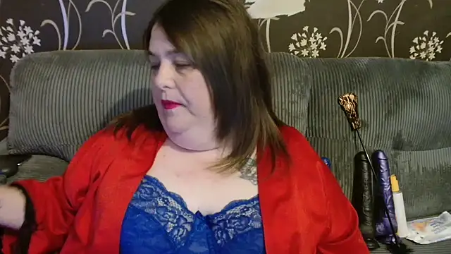 HouseWifeWhore Milf online show from 28, 10, 2025