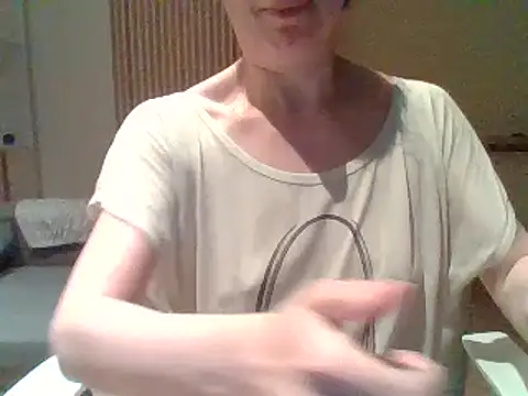 Moi Lina online show from 25, 7, 2026